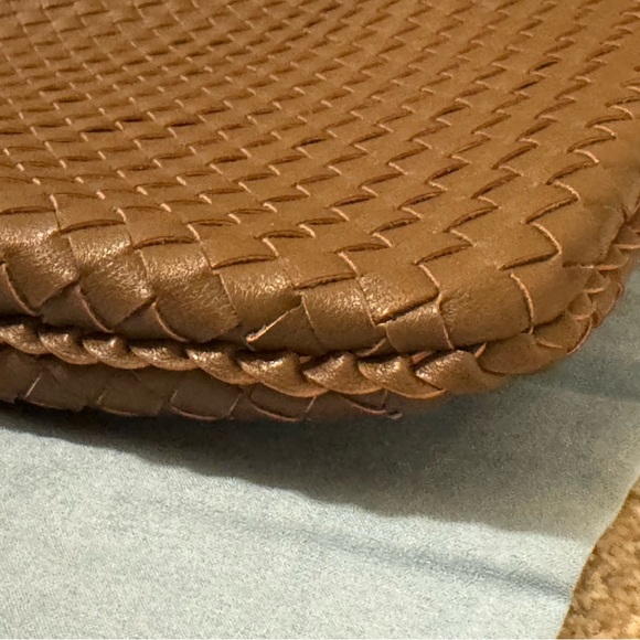 Tiffany & Fred Paris Elegant Brown Woven Tote - Picture 14 of 16